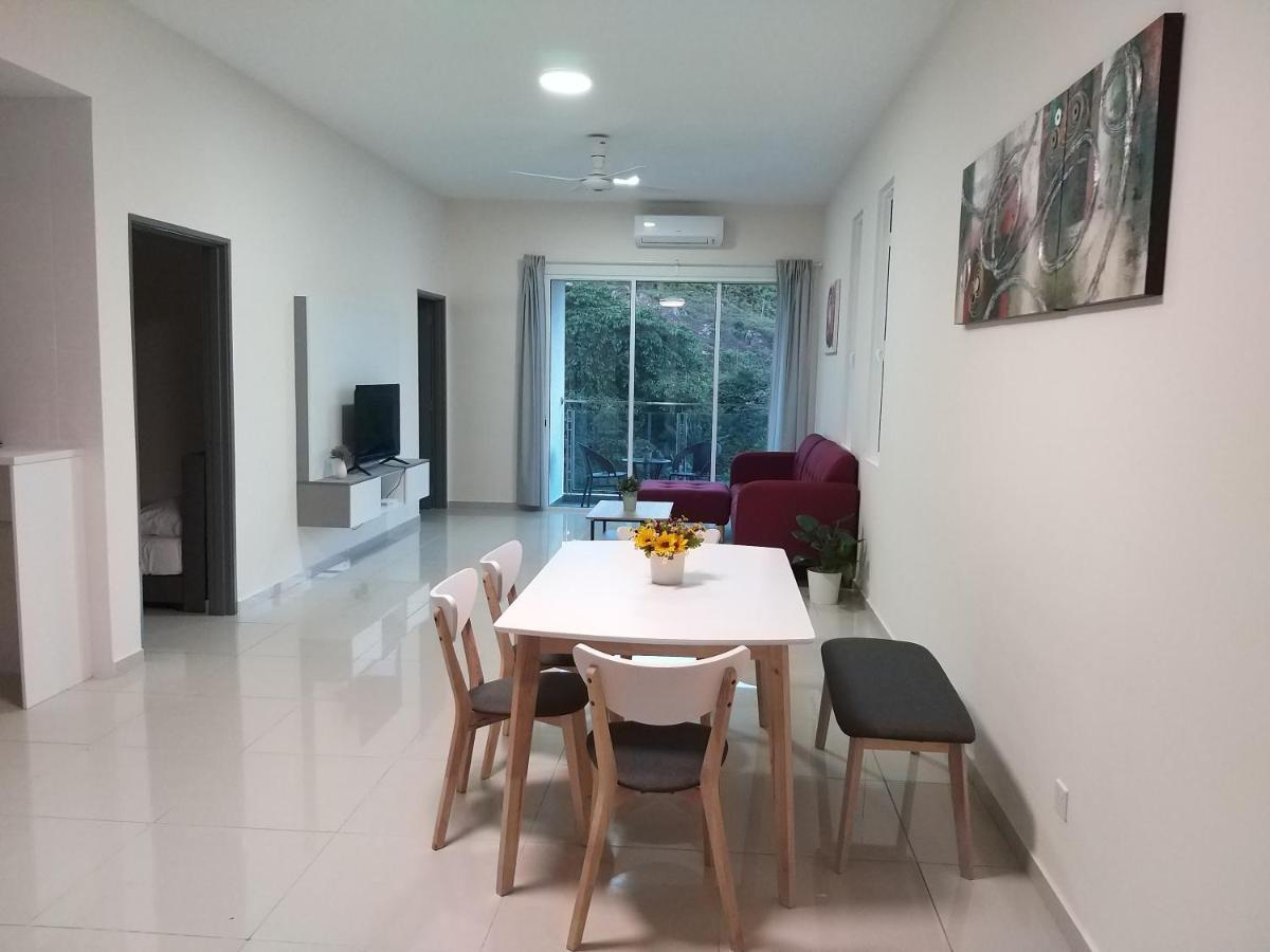 New Vacation Homestay @Forest Valley Каджанг Екстериор снимка